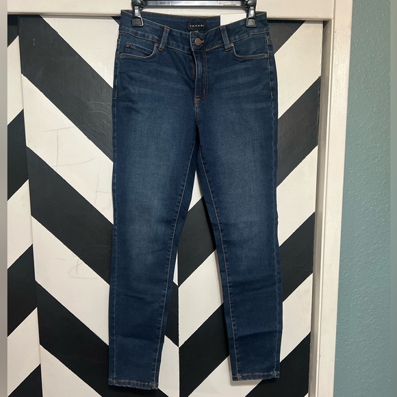 Tahari Jeans Classic Skinny Rayon Denim Size 4/27 - Picture 4 of 9